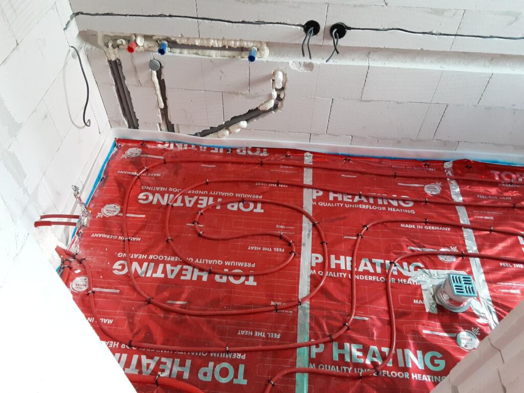 Rodinný dom v Michalovciach, podlahové kúrenie TOP HEATING s fóliou RED, realizácia ENERTOP