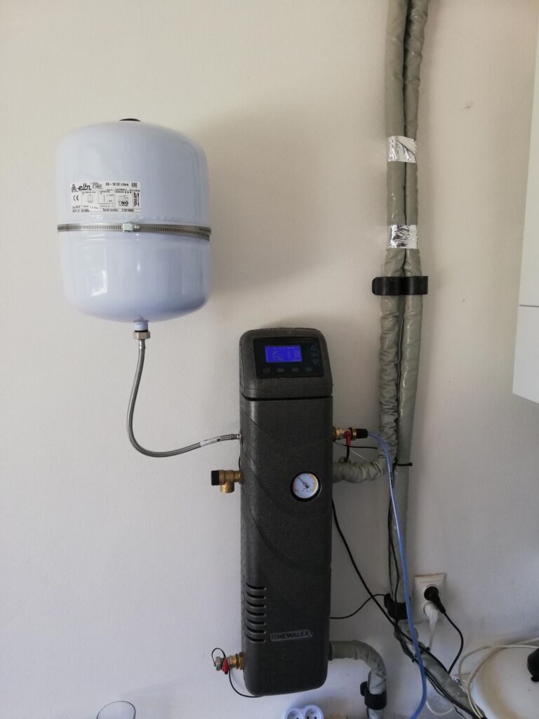 Rodinný dom pri Sabinove s kondenzačným kotlom a solárnymi kolektormi, realizácia ENERTOP