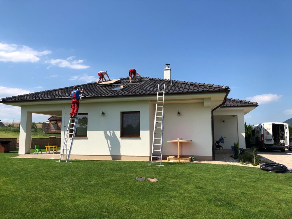 Rodinný dom pri Sabinove s kondenzačným kotlom a solárnymi kolektormi, realizácia ENERTOP