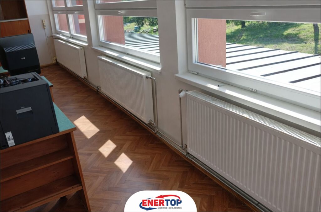 kúrenie pre školu kolbovce, nové radiatory do školy, enertop