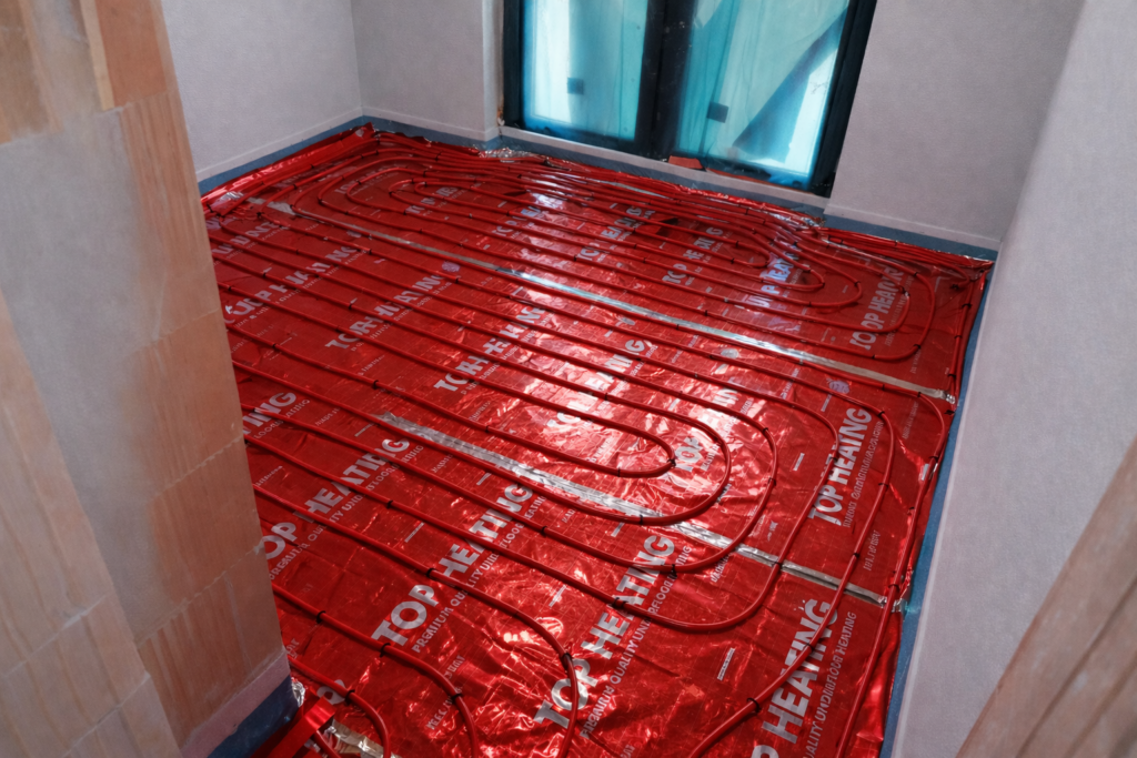 Rodinný dom v lokalite Šibeničná hora pri Starej Ľubovni s podlahovým kúrením, realizácia ENERTOP