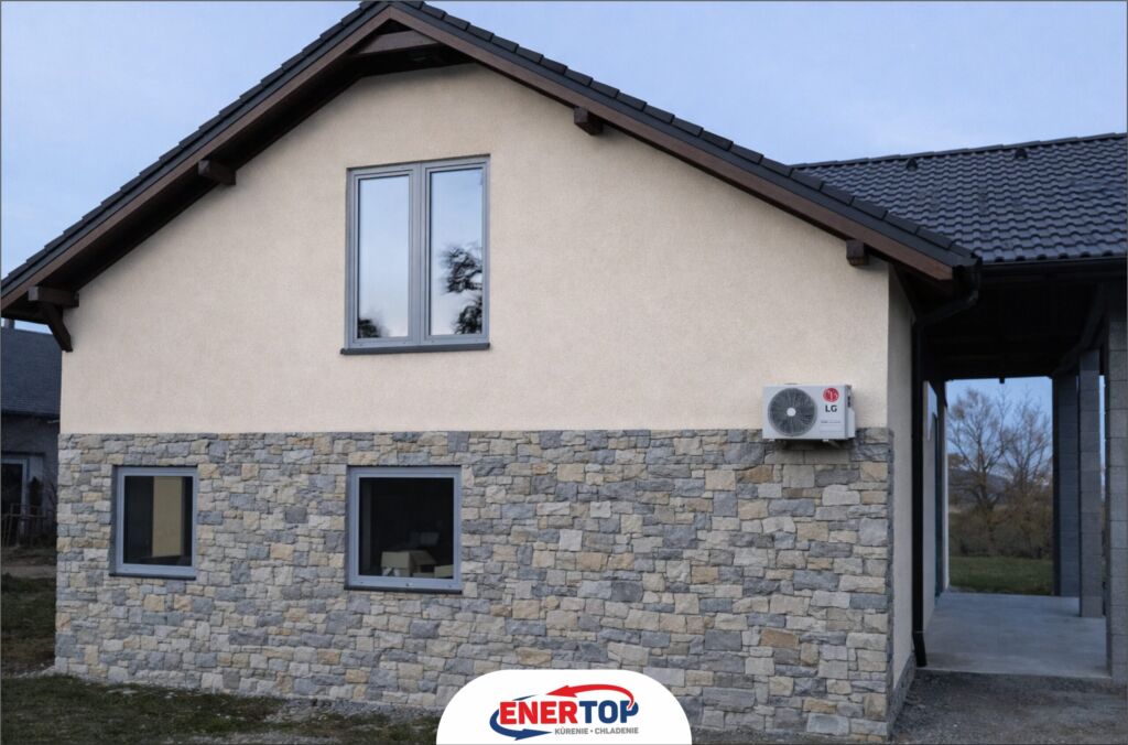 Novostavba rodinného domu pri Košiciach s kúrením, chladením a vetraním, realizácia ENERTOP